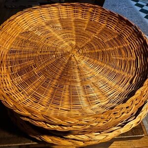 Elegant Woven Basket - Natural Brown